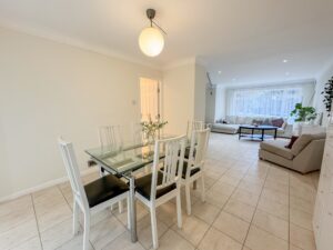 Open plan living/dining room